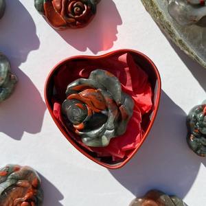 Venta al por Mayor de Cristal Tallado de Alta Calidad Estilo Bohemio con Piedra de Sangre Africana, Marca Crystalhola, Decoración para el Hogar, Regalos de Cumpleaños, Regalo Único - Product Image 1