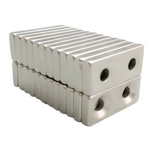 Imanes avellanados de neodimio, bloque cuadrado con agujero, N35, N38, N52, <span class=keywords><strong>N42</strong></span> - Product Image 1