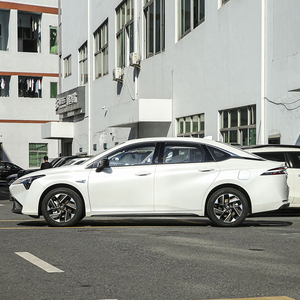 2025 GAC AION S Plus Travel Version Hot Selling 480km Four-Wheeler électrique avec direction à gauche New Energy Vehicle in Silver - Product Image 2