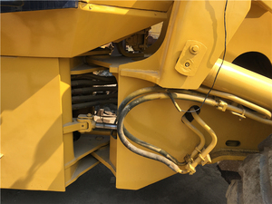 Oferta Especial: Cargadora Frontal Komatsu WA300 Usada, Motor CAT, Carga Nominal de 15 Toneladas, Potencia de 92KW, Alta Eficiencia, Bajo Consumo de Combustible, 2500 Horas - Product Image 6