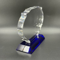 Fabricants en gros acceptant toute conception de trophées en cristal, cadeaux d'affaires, blocs de cristal, trophées en verre 3D