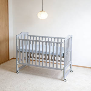 Cuna de madera nueva para bebé con ruedas 4 en 1, cuna convertible en cama para niños pequeños - Product Image 2