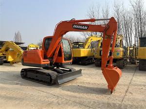 Excavadora Doosan DX75 usada Original en buen estado a la venta Excavadora sobre orugas Doosan DX75 de segunda mano - Product Image 6