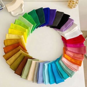 Chaussettes d'hiver mi-mollet pour femme en pur coton, couleur bonbon, à compression empilée, antidérapantes, respirantes, anti-odeur et anti-transpiration - Product Image 3
