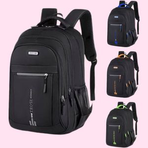 Mochila de Viaje para Portátil de Cuero Vegano PU Impermeable con Solapa de Diseño Minimalista Urbano Moderno Personalizado por el Fabricante para Hombres y Mujeres - Product Image 1