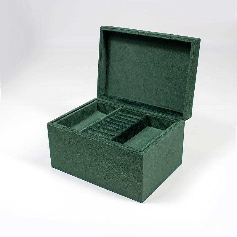 สีเขียวเข้ม