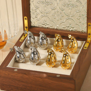 ต่างหูทรงหยดน้ำโลหะผสมสังกะสีฝังเพชรสำหรับงานปาร์ตี้ เครื่องประดับแฟชั่น - Product Image 1