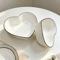 Service de table en porcelaine florale bleu et blanc de style chinois classique, motif décoratif, qualité alimentaire, comprend assiettes et soupière