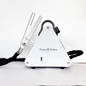 R Ice Cold Frozen Flat Iron Machine de traitement des soins capillaires Thérapie congelée Dispositif de traitement frais Équipement de salon de réparation de cheveux endommagés - Product Image 2