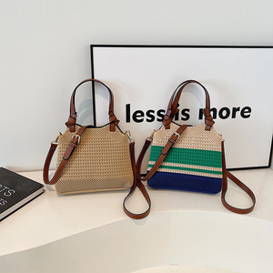 Bolso de playa tejido a mano Unisex nuevo estilo 2025 logotipo personalizado bolso de hombro de verano informal para mujer con logotipo carnal - Product Image 3