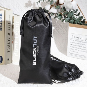 Paquete de extensiones de pelo de Peluca de satén negro impreso con logotipo personalizado, bolsa con cordón, bolsa de regalo de satén de seda de lujo para el cabello - Product Image 3