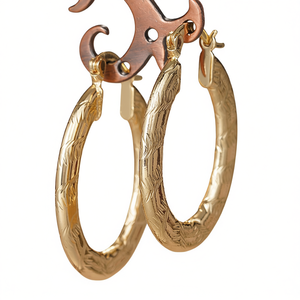 E4429 Orecchini a cerchio dorati per donna Gioielli di moda in stile classico in lega di rame - Product Image 1