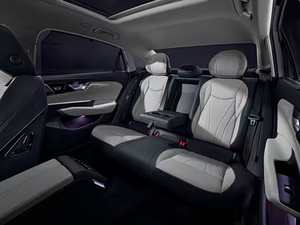 <span class=keywords><strong>Auto</strong></span> Berlina Automatica a Benzina, Veicolo Commerciale di Medie Dimensioni, Guida a Sinistra, <span class=keywords><strong>Auto</strong></span> da Esportazione, Fornitore di Alta Qualità, Prezzo Competitivo - Product Image 3