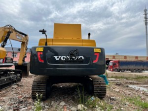 Excavatrice sur chenilles Volvo EC480D d'occasion, 48 tonnes, modèle 2022, moteur Volvo Penta, capacité de la benne de 3,8 m, économie de carburant - Product Image 4