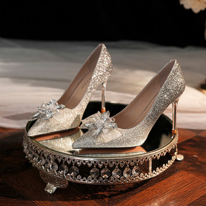 Zapatos de Novia con Tacón de Aguja y Punta Puntiaguda, Decoración de Cristal, Forro de Satén, Tendencia de Moda, 8 cm de Altura - Product Image 1