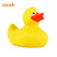 2025 nouveau produit gros jouets de bain de canard en plastique PVC et caoutchouc pour enfants et adultes pas cher compressible avec effets sonores