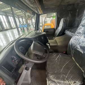 Nouveau camion benne lourd HOWO 8x4 à conduite à gauche avec 12 roues, moteur diesel Weichai, normes d'émission Euro 2/Euro 3 pour les opérations en Afrique - Product Image 4