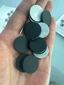 Muestra Gratuita de Almohadilla de Silicona Negra Antideslizante Sensible a la Presión, Alta Viscosidad, Bajo Precio, Buena Calidad de Fábrica - Product Image 1