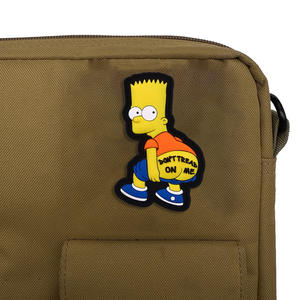 Écusson en PVC souple en forme de triangle en relief, résistant à l'eau, pour sac à dos, badge de moral, ne <span class=keywords><strong>pas</strong></span> marcher sur moi - Product Image 2