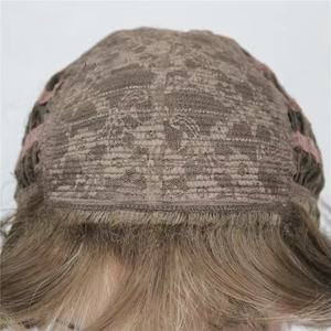 Perruque <span class=keywords><strong>courte</strong></span> gris argenté pour femmes Perruques de cheveux synthétiques <span class=keywords><strong>avec</strong></span> franges <span class=keywords><strong>Coiffure</strong></span> bouclée naturelle - Product Image 5