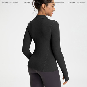 เสื้อโยคะผู้หญิงเนื้อผ้านุ่มเบาสบาย ระบายอากาศได้ดี ยืดได้สี่ทิศทาง กระชับสัดส่วน อุ่นสบาย แขนยาว ซิปครึ่งตัว เหมาะสำหรับออกกำลังกาย - Product Image 4
