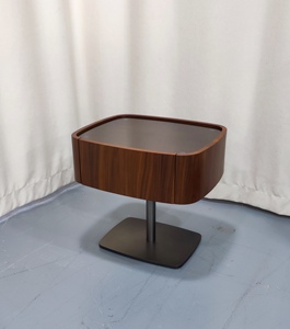 Commode de nuit en rotin sur mesure |   Armoire de lit en placage de noyer sur mesure avec deux tiroirs pour appartement, chambre à coucher, hôtel - Product Image 3