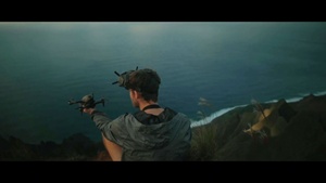 โดรน FPV ควบคุมระยะไกลแบบควอดคอปเตอร์ พร้อมกล้อง 4K UHD ตัวเครื่องพลาสติก พับเก็บได้ มอเตอร์แบบไร้แปรงถ่าน ระยะส่งสัญญาณไกล 10 กม. - Product Image 4