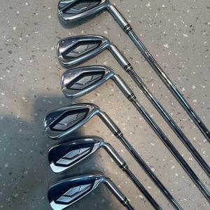 Vente en gros usine : Ensemble <span class=keywords><strong>de</strong></span> fers <span class=keywords><strong>de</strong></span> <span class=keywords><strong>golf</strong></span> portables et légers à semelle large pour une interaction optimale sur le gazon, idéal pour les joueurs occasionnels au parcours et l'usage quotidien 440 - Product Image 1