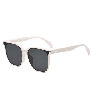 Lunettes de soleil rectangulaires à monture complète UV400 pour femmes, protection solaire rétro pour adultes - Product Image 3