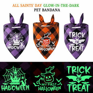 Écharpe et serviette triangulaire personnalisées pour chien - Accessoire lumineux réfléchissant à carreaux pour Halloween - Product Image 1