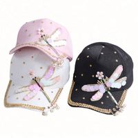 Casquette de baseball unisexe en tissu courant, douce, avec faux cristaux, visière courte, élégante, broderie 3D et boucle métallique – Vente en gros