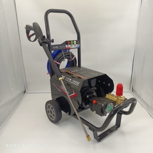 Nettoyeur haute pression électrique pour <span class=keywords><strong>voiture</strong></span> 2000 PSI/138 bars avec <span class=keywords><strong>brosse</strong></span> pour tapis, idéal pour les professionnels et l'usage domestique en extérieur - Product Image 6