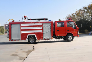 Camiones de Bomberos Urbanos Mini de 2000L con Chasis Isuzu, Fáciles de Conducir, Camiones de Bomberos de 2 Metros Cúbicos para Zonas Residenciales Densas - Product Image 2