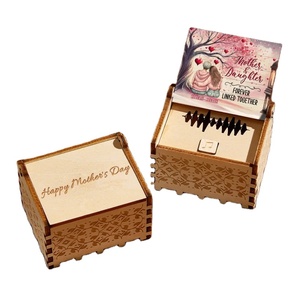Caja de Música Clásica de Madera Contrachapada, Funciona con Pilas, Grabada a Mano con la Canción 'You Are My Sunshine', Estilo Boutique, Regalo Completo - Product Image 1