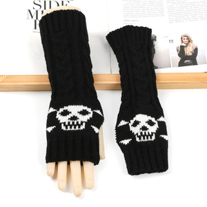 Mitaines en tricot à motif crâne gothique – Gants longs sans doigts avec capuche et masque facial détachables – Gants thermiques en acrylique à motif squelette pour Halloween - Product Image 6