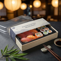 Boîte à emporter en carton personnalisée avec couvercle transparent pour l'emballage des rouleaux de sushi et le service de livraison de restaurant