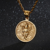 Nouveau Pendentif Rond Ange Cupidon en Acier Inoxydable Plaqué Or PVD, Ange Bébé Priant avec Ailes, Bijou Minimaliste Raffiné
