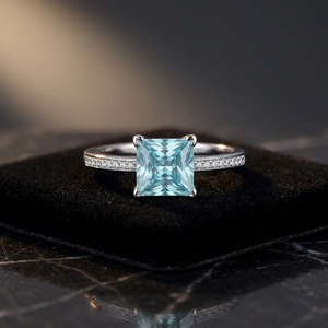 Anillo de Compromiso de Moissanita con Corte Brillante Redondo, Plata 925, Engaste de Puntas, Chapado en Oro, Estilo Geométrico Clásico de Lujo para Mujer - Product Image 4