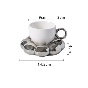 Tazza da Caffè in Ceramica a Forma di Girasole, Tazza per Latte Originale, Graziosa Tazza da Ufficio, Set Tazza e Piattino da Tè 6.7 Oz 200 Ml - Product Image 6
