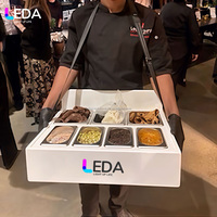LEDA Nouveau design, boîte à dessert portable blanche en acrylique à suspendre au cou, support à gâteau pour événements festifs, table de desserts pour décoration de mariage