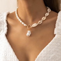 Collier élégant minimaliste en coquillages, plaqué or, avec chaîne de perles et pendentif coquillage pour femme - Vente en gros