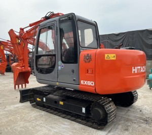 Mini-excavatrice d'occasion d'origine japonaise 6 tonnes Hitachi EX60, modèle ZX68U ZX60 ZX70, avec composants moteur essentiels inclus dans la vente - Product Image 3