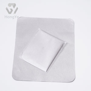 Chiffon <span class=keywords><strong>de</strong></span> nettoyage <span class=keywords><strong>de</strong></span> lentilles <span class=keywords><strong>de</strong></span> <span class=keywords><strong>lunettes</strong></span> en daim microfibre écologique réutilisable Impression <span class=keywords><strong>de</strong></span> logo personnalisé Toutes les options <span class=keywords><strong>de</strong></span> couleur 15x18cm <span class=keywords><strong>Entretien</strong></span> <span class=keywords><strong>des</strong></span> <span class=keywords><strong>lunettes</strong></span> - Product Image 5