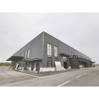 Services de soudage de structures en acier préfabriquées robustes et durables, sur mesure pour l'utilisation en entrepôt industriel, fabricant expert
