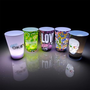 Vaso de Plástico con Luz Led Intermitente Personalizado para Fiestas y Bares - Product Image 4