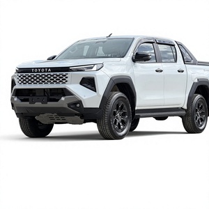 Pick-up double cabine Hilux Travo OVERLAND 2026 d'occasion, transmission manuelle, moteur diesel turbo, pneus R18, alliage d'aluminium, tissu - Product Image 1
