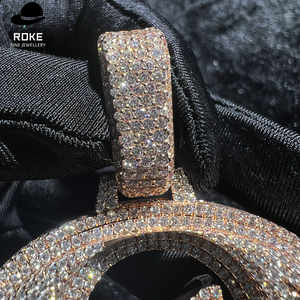 Collar con Colgante de Letra OJ de Oro de 9-18K con Diamantes Completos de Lujo, Esmeralda Cultivada en Laboratorio con Corte Esmeralda y Corte Redondo, Estilo Hip-Hop, Unisex, para Bodas y Fiestas - Product Image 3