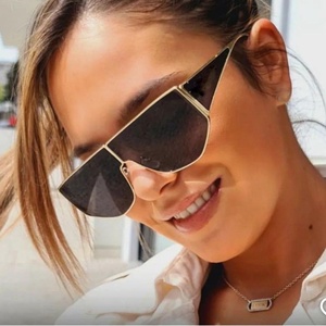 Lunettes de soleil polygonales irrégulières UV400, mode européenne et américaine, femmes, style punk unique, protection solaire extérieure - Product Image 1