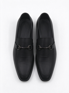 Mocassins pour hommes en cuir véritable texturé, noirs, à enfiler, avec boucle métallique, talon bas carré, pour affaires, bureau, mariage - Product Image 4