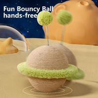 Jouet à gratter pour chat en sisal en forme de planète avec des balles à pompons à ressort, balle interactive pour chat pour chatons et chats d'intérieur